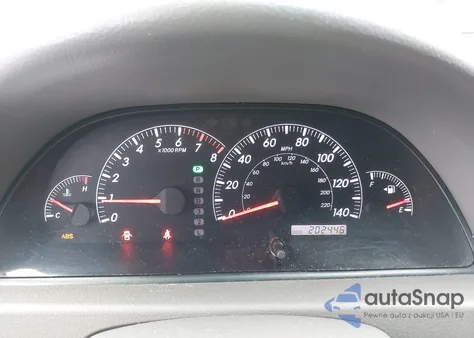 2005 Toyota Camry Le z USA, uszkodzony, nr VIN 4T1BE32K55U524413